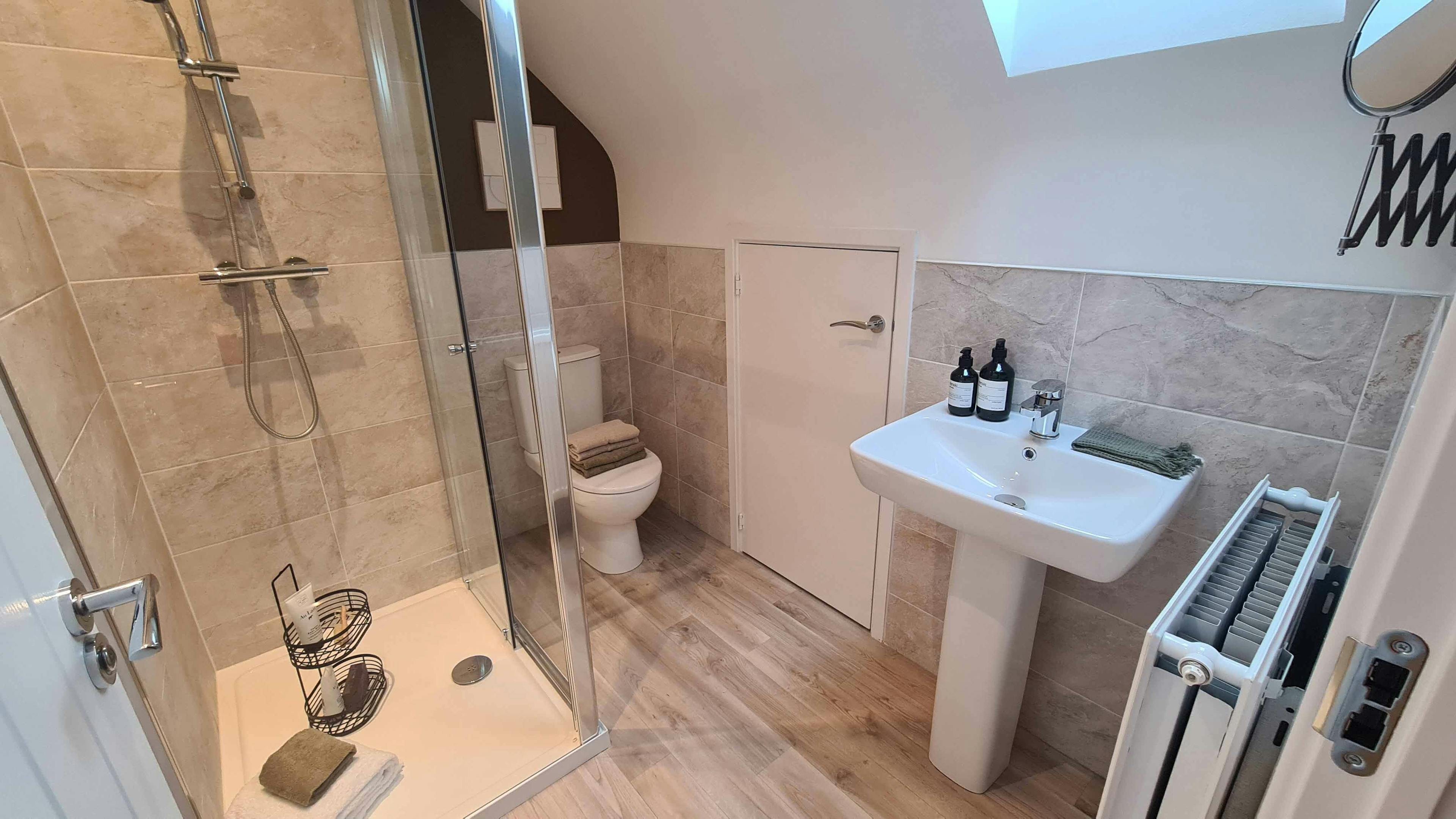 Keepmoat homes bathroom flooring